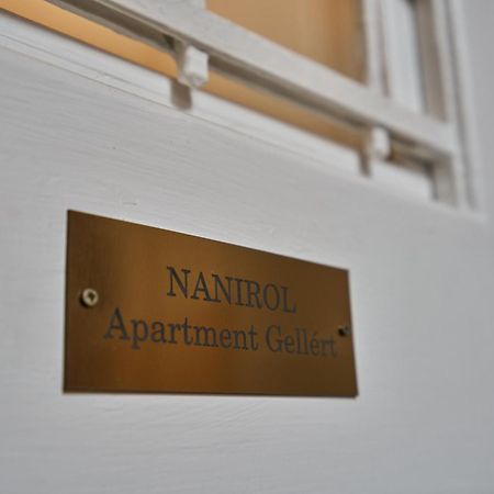 Nanirol Apartment At Gellert Bath 부다페스트 외부 사진