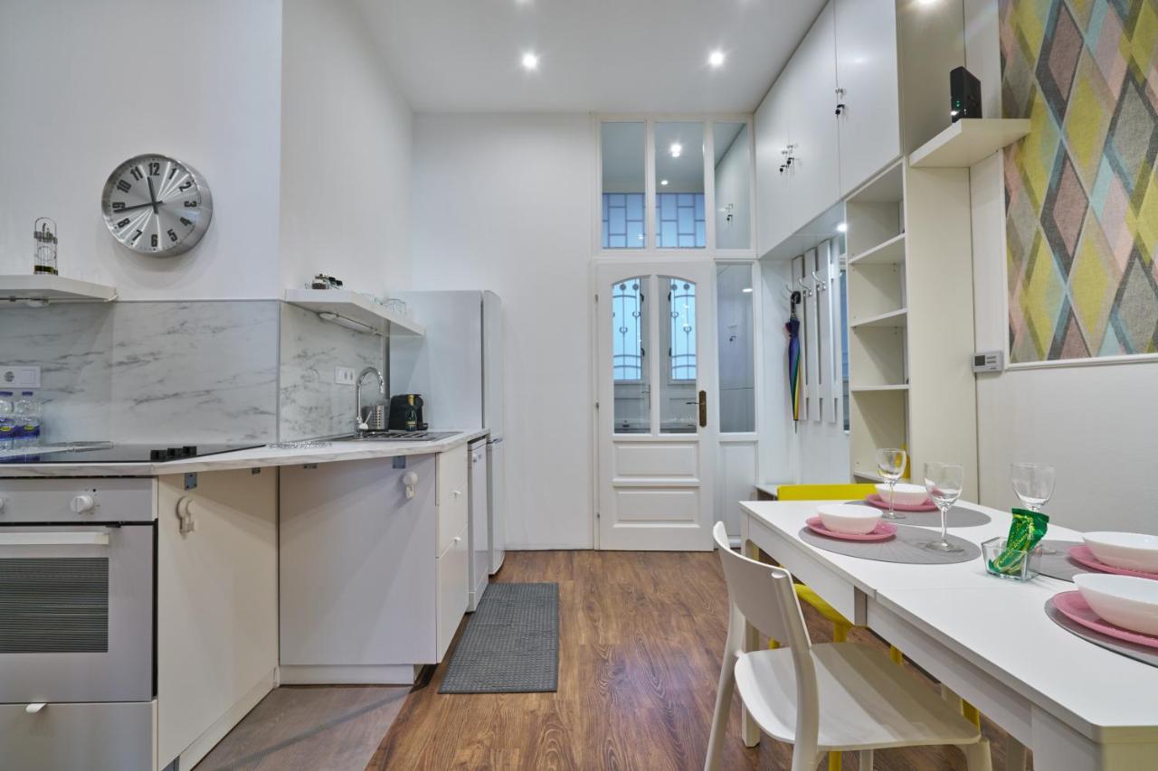 Nanirol Apartment At Gellert Bath 부다페스트 외부 사진