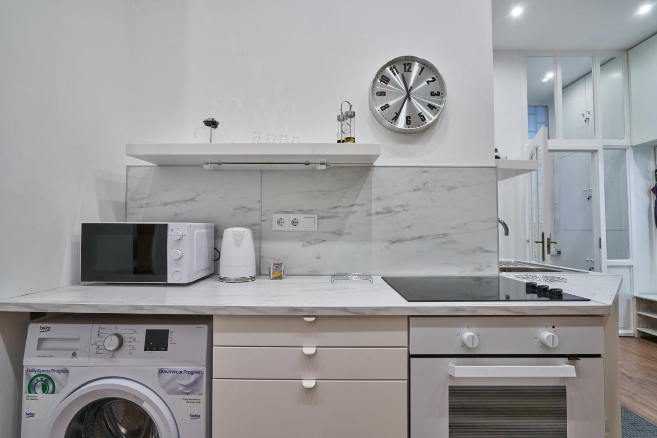 Nanirol Apartment At Gellert Bath 부다페스트 외부 사진