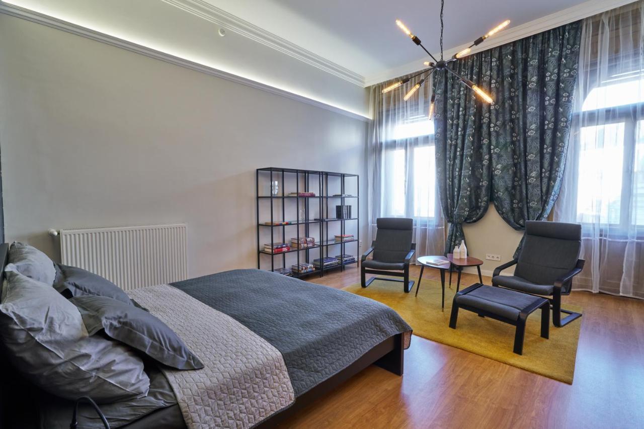 Nanirol Apartment At Gellert Bath 부다페스트 외부 사진